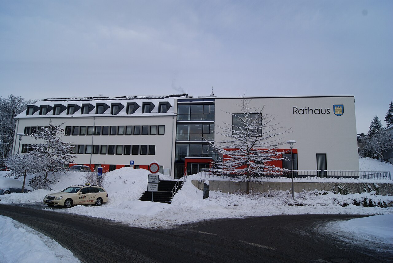 Das Rathaus Freudenberg - Waagen-Eichen